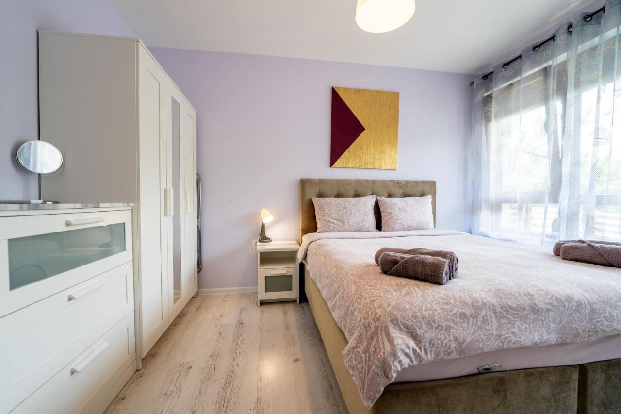 Sunny Apartment In Studentski Grad, Behind Unss 소피아 외부 사진