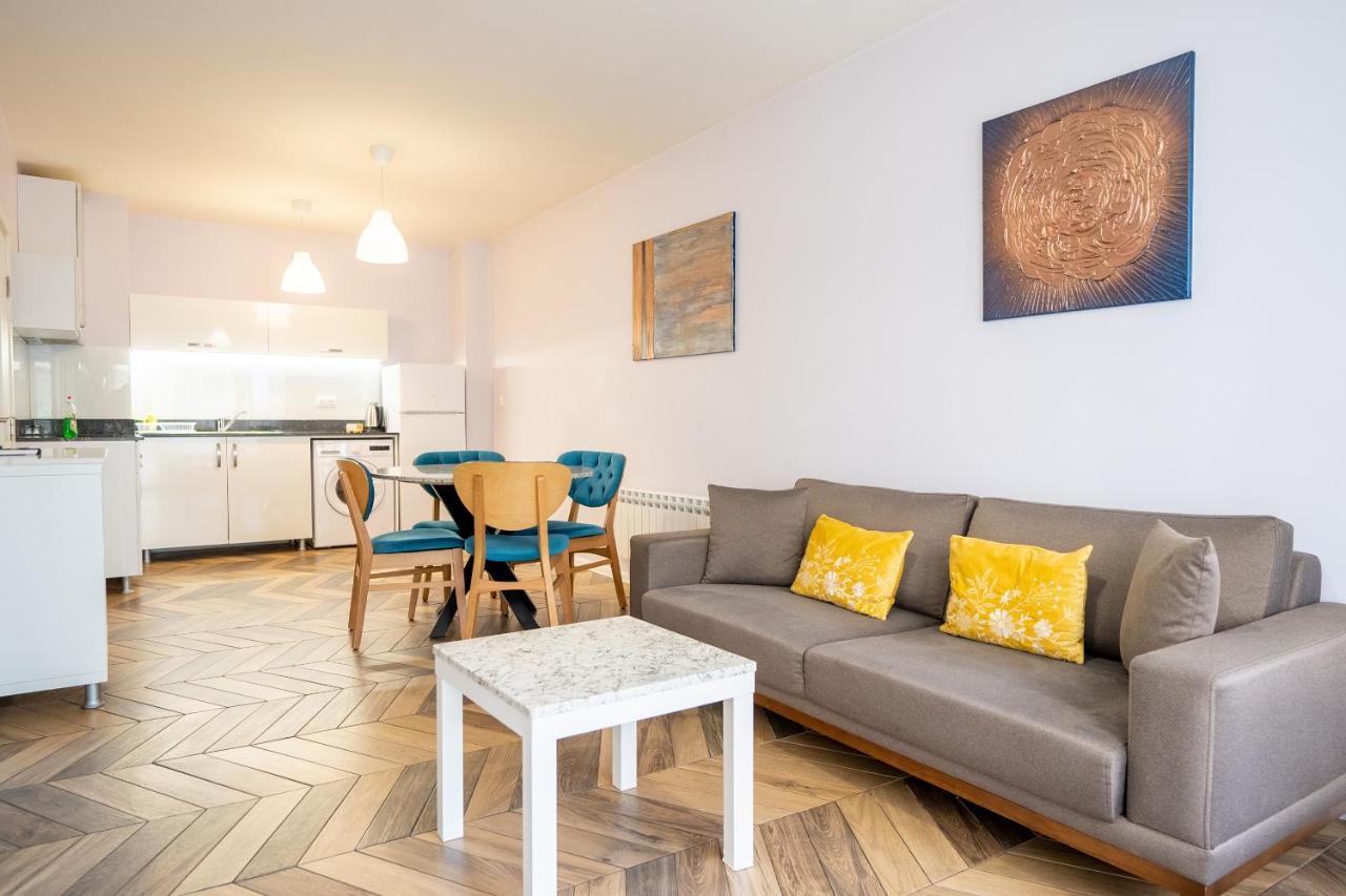 Sunny Apartment In Studentski Grad, Behind Unss 소피아 외부 사진